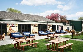 Field & Stream Lodge Bozeman